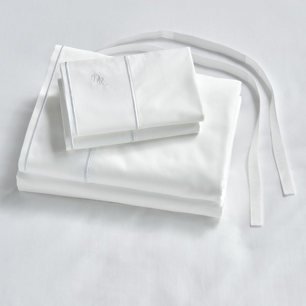 ULTRA LUXURIOUS bed sheets - TWIN XL / TWIN (NEW in package) - WHITE